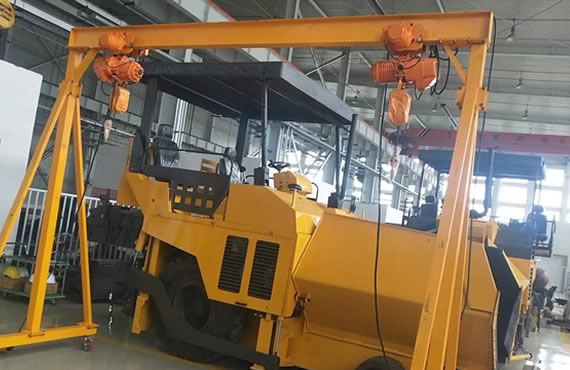 廠房車間大型設備搬遷移動作業